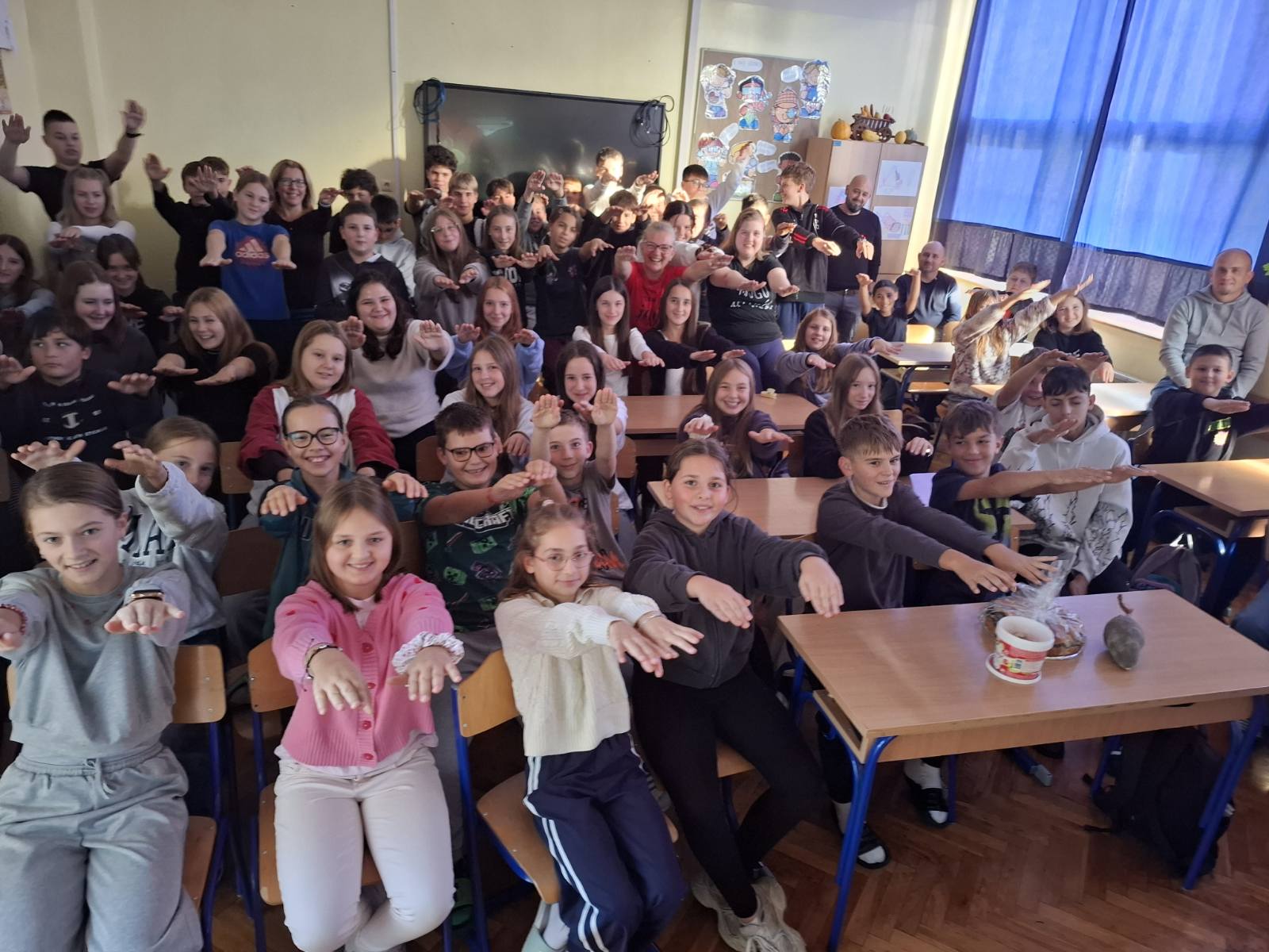 Susret s volonterkom, humanitarkom i odgojiteljicom Snježanom Tišljarić u Osnovnoj školi Koprivnički Ivanec